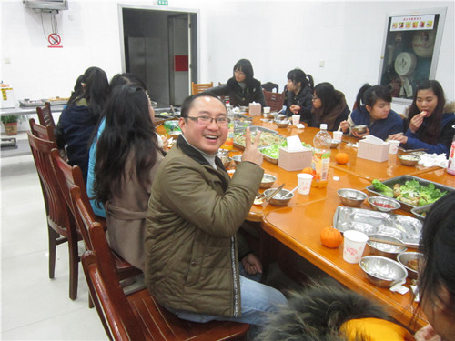 Bevictor伟德官网举办留学生跨年晚宴