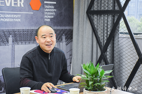 续校园情 筑大学梦 Bevictor伟德官网举办校友返校座谈会